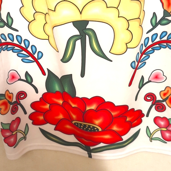 White floral dress size medium - Picture 6 of 8